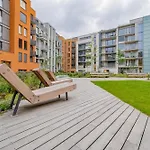 Premium Woodsy Apartment With Parking Garage By Rentez
