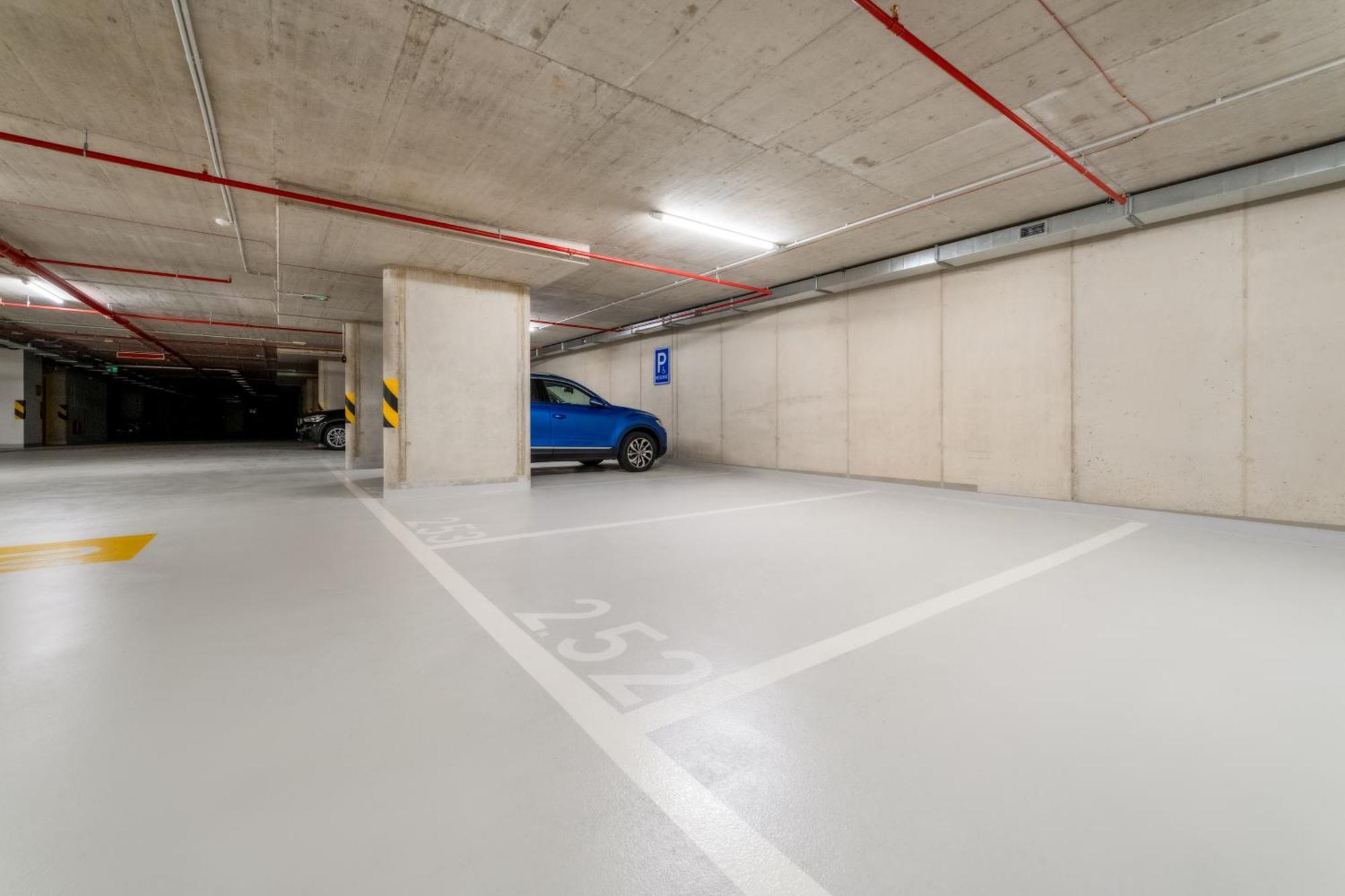 Premium Woodsy With Parking Garage By Rentez Appartamento Praga